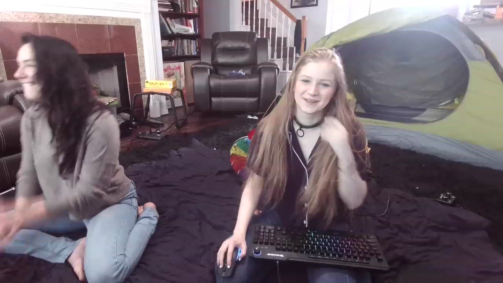 Gallery image thumbnail from Bunnydathug's myfreecams stream on, 03/27/2023, 19:14 image 15 of 20