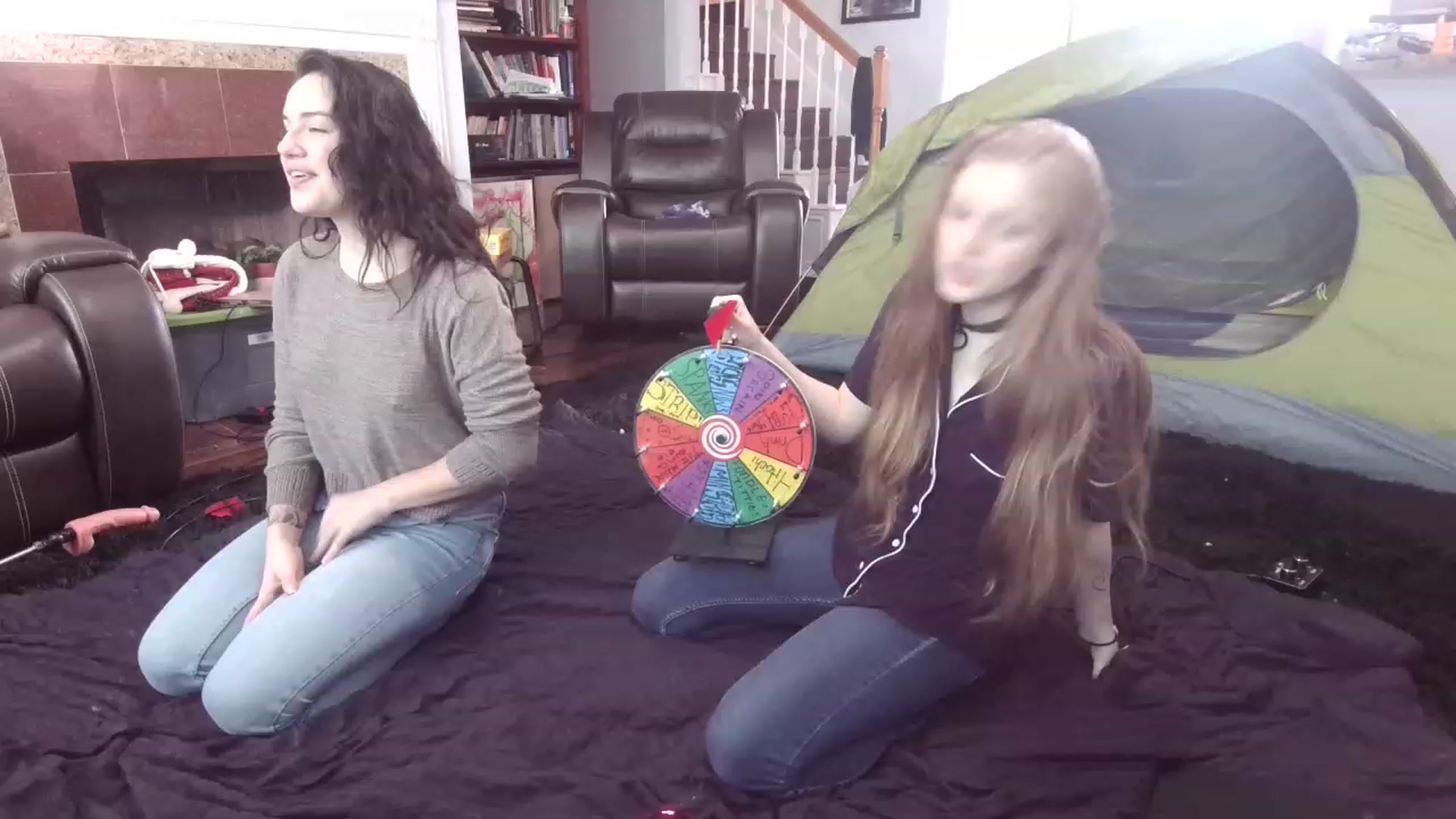 Gallery image thumbnail from Bunnydathug's myfreecams stream on, 03/27/2023, 19:14 image 12 of 20