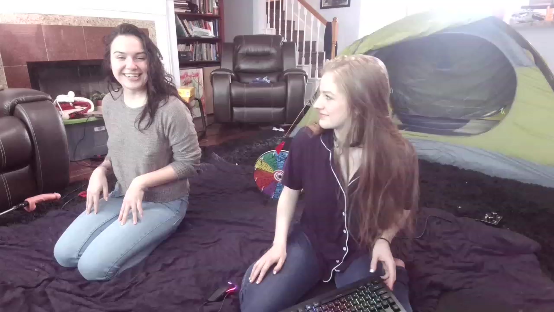 Gallery image thumbnail from Bunnydathug's myfreecams stream on, 03/27/2023, 19:14 image 13 of 20