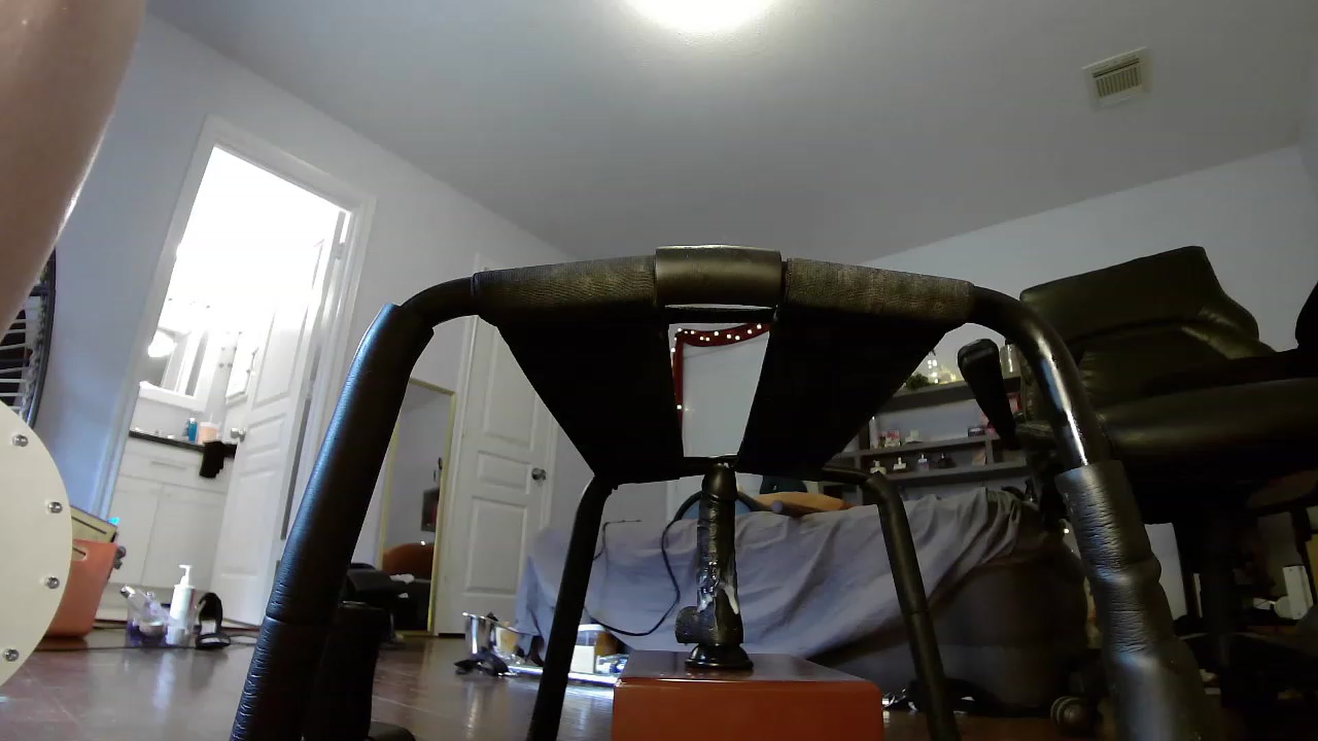 Gallery image thumbnail from Bunnydathug's myfreecams stream on, 03/30/2023, 18:30 image 8 of 20