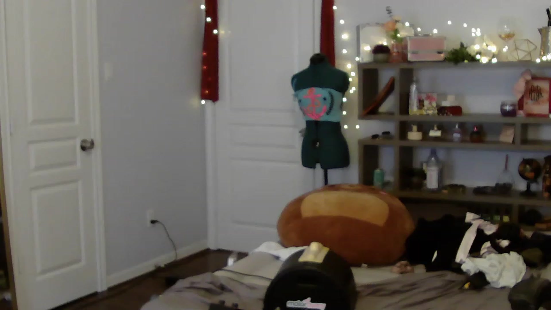 Gallery image thumbnail from Bunnydathug's myfreecams stream on, 03/30/2023, 18:30 image 16 of 20