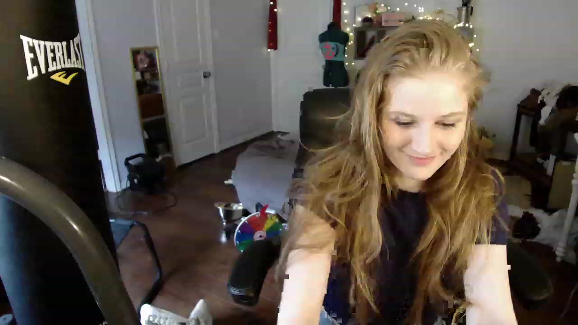 Gallery image thumbnail from Bunnydathug's myfreecams stream on, 03/31/2023, 19:00 image 20 of 20