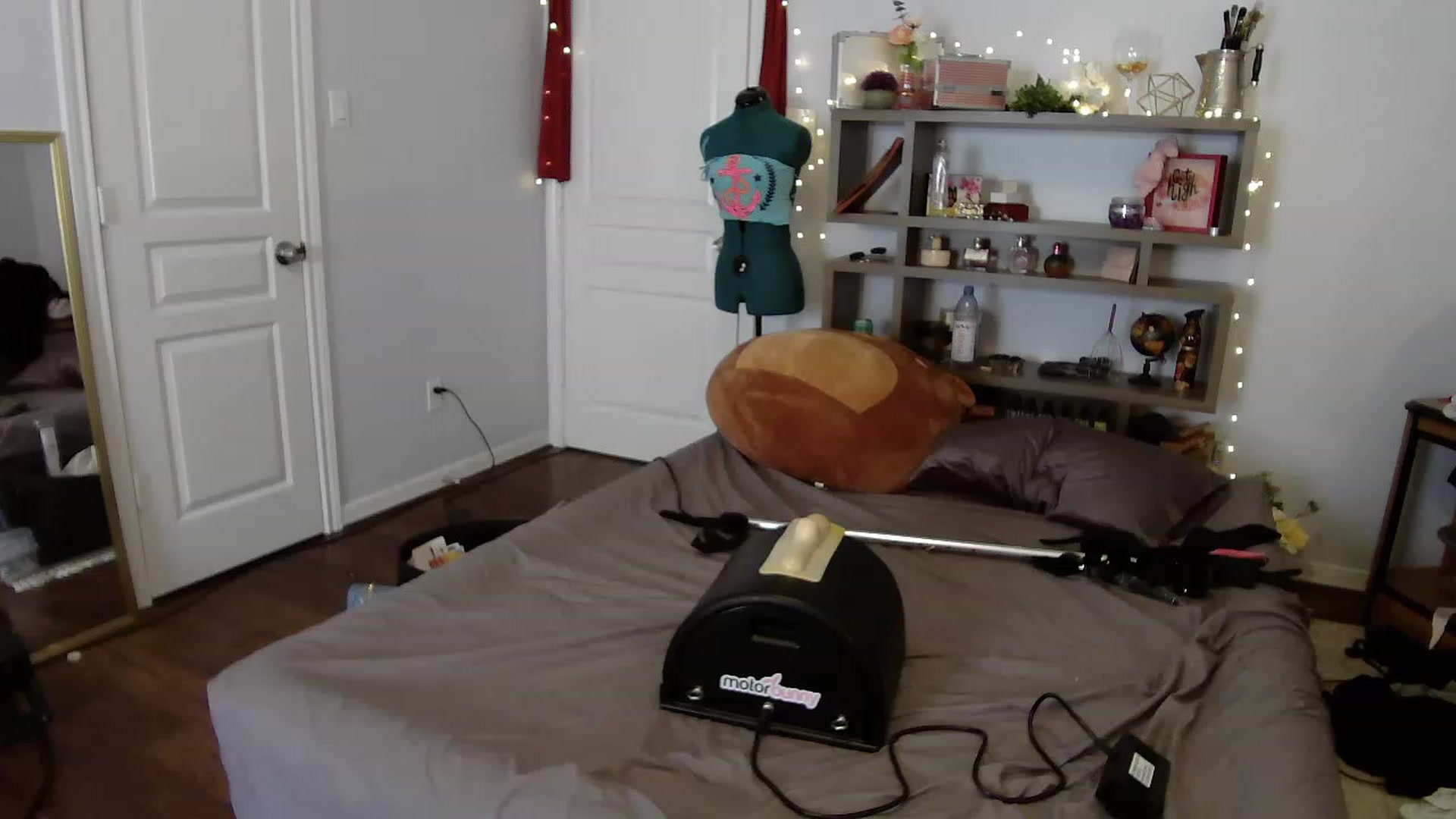 Gallery image thumbnail from Bunnydathug's myfreecams stream on, 04/01/2023, 20:42 image 13 of 20