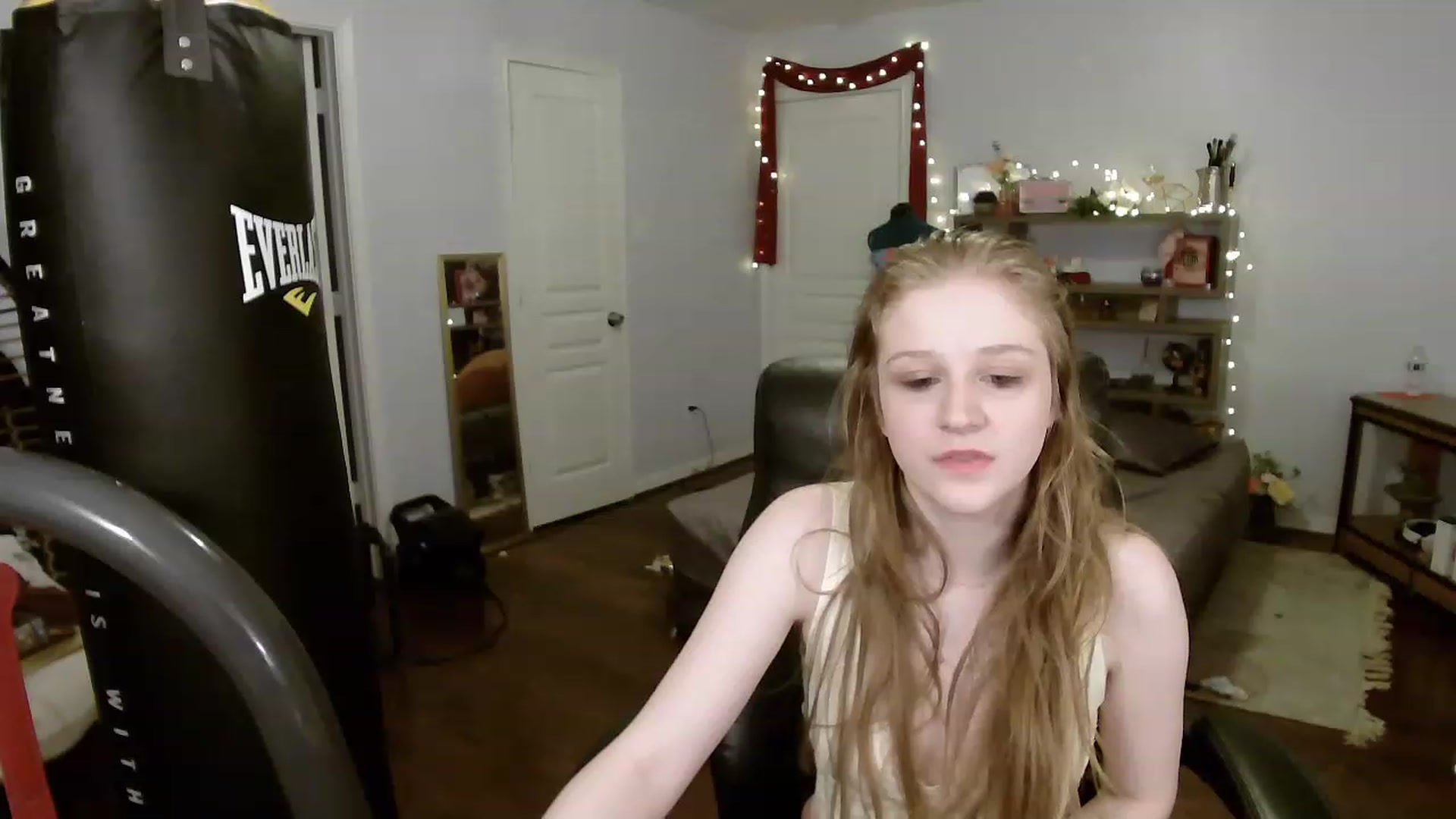 Gallery image thumbnail from Bunnydathug's myfreecams stream on, 04/03/2023, 02:36 image 20 of 20