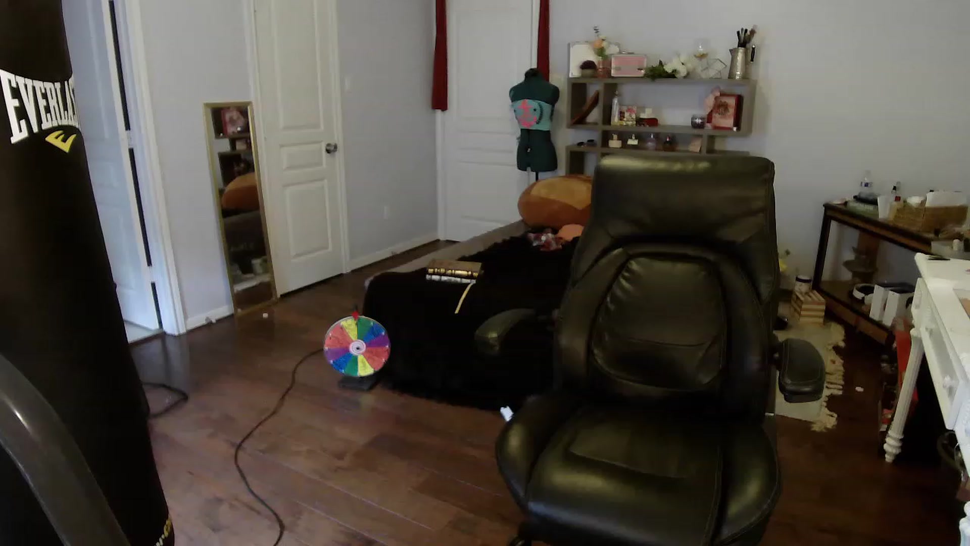Gallery image thumbnail from Bunnydathug's myfreecams stream on, 04/05/2023, 15:26 image 2 of 20