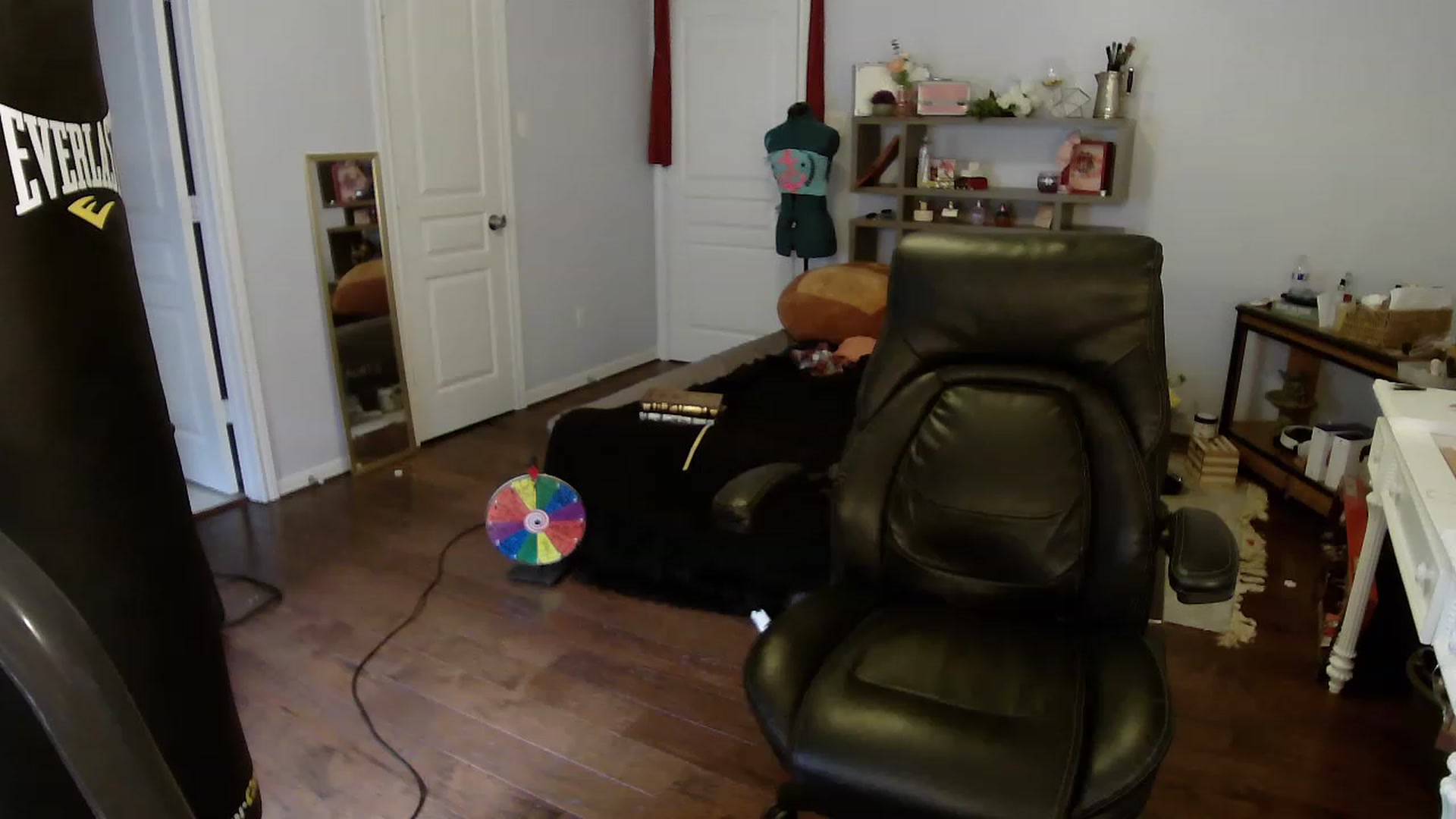 Gallery image thumbnail from Bunnydathug's myfreecams stream on, 04/05/2023, 15:26 image 3 of 20