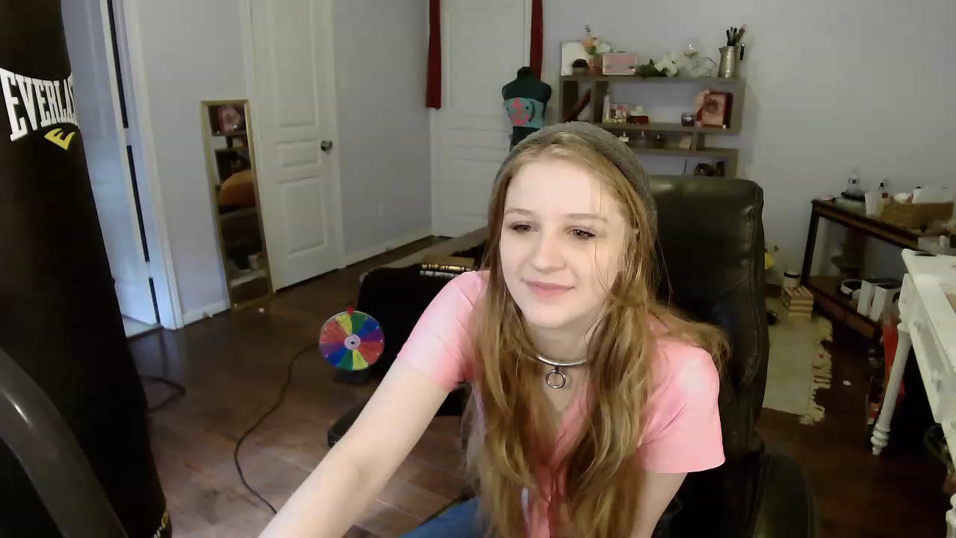 Gallery image thumbnail from Bunnydathug's myfreecams stream on, 04/05/2023, 15:26 image 9 of 20