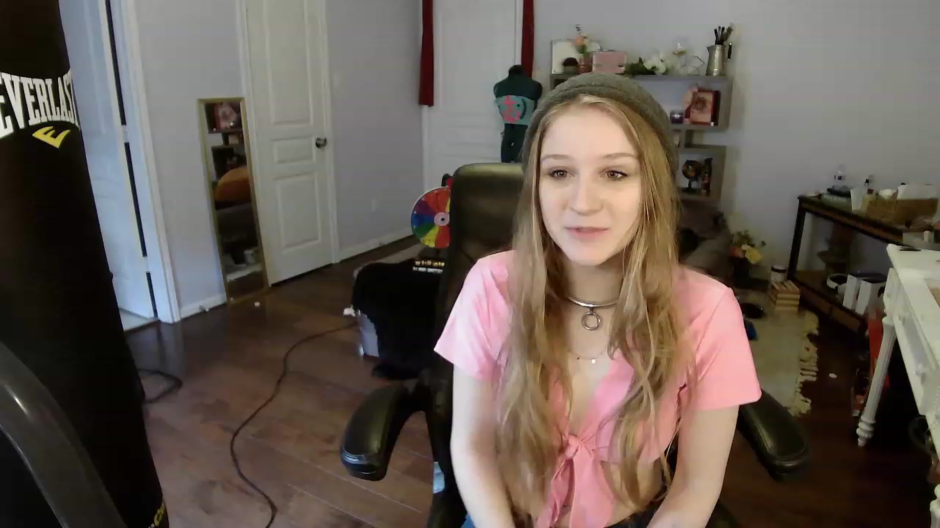 Gallery image thumbnail from Bunnydathug's myfreecams stream on, 04/05/2023, 15:26 image 19 of 20