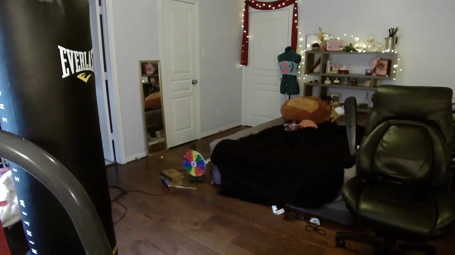 Gallery image thumbnail from Bunnydathug's myfreecams stream on, 04/05/2023, 17:45 image 8 of 20