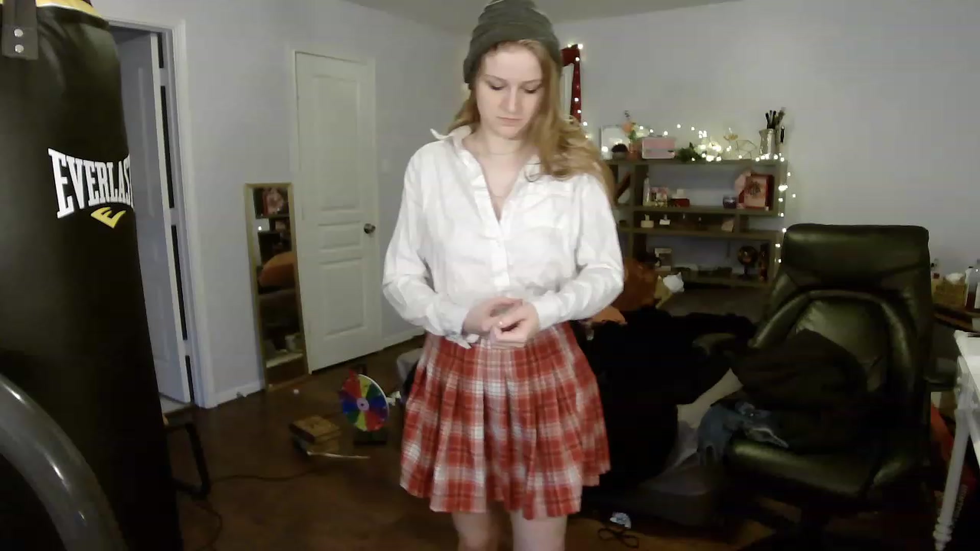 Gallery image thumbnail from Bunnydathug's myfreecams stream on, 04/05/2023, 19:15 image 18 of 20