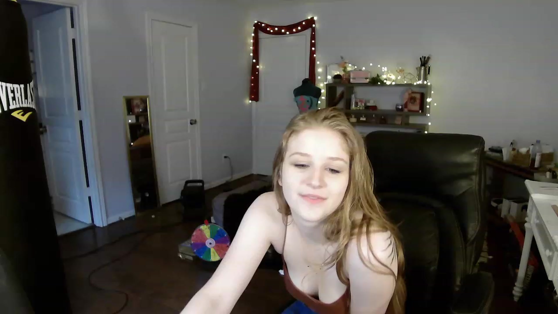 Gallery image thumbnail from Bunnydathug's myfreecams stream on, 04/06/2023, 17:04 image 11 of 20
