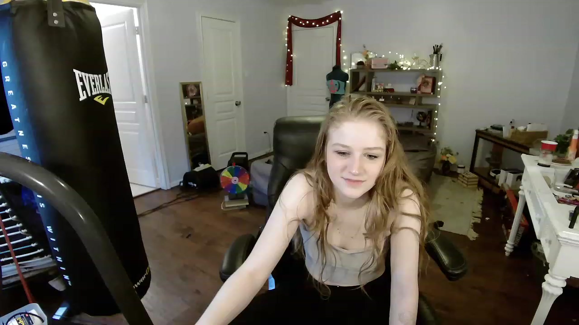 Gallery image thumbnail from Bunnydathug's myfreecams stream on, 04/07/2023, 16:47 image 3 of 20
