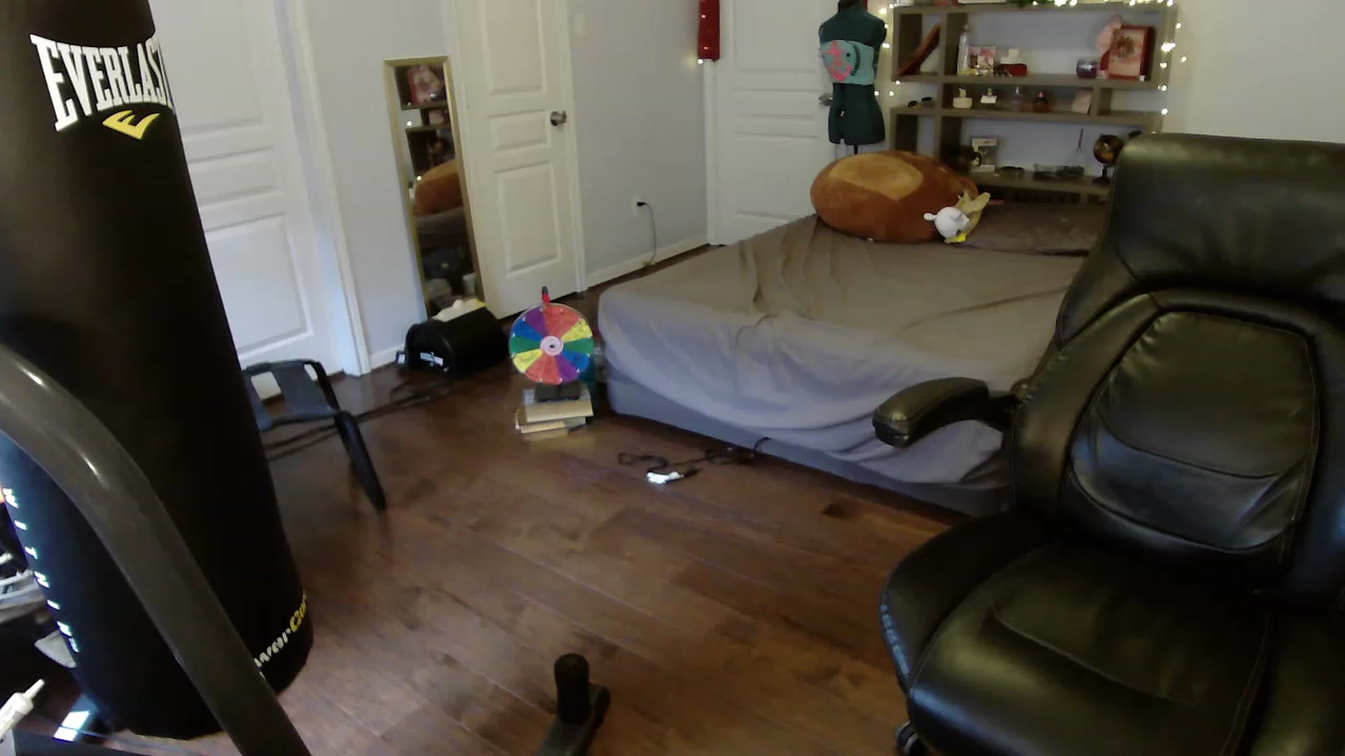 Gallery image thumbnail from Bunnydathug's myfreecams stream on, 04/07/2023, 18:15 image 17 of 20