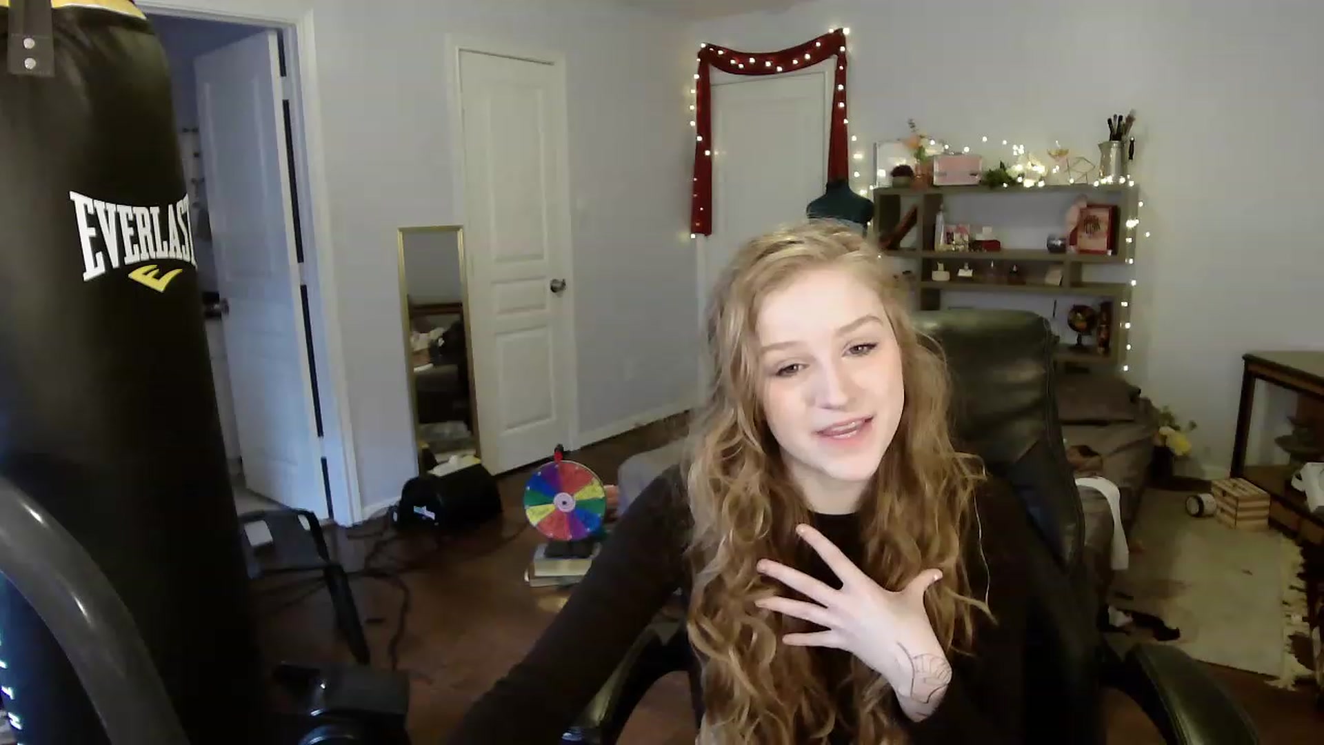 Gallery image thumbnail from Bunnydathug's myfreecams stream on, 04/08/2023, 15:51 image 12 of 20