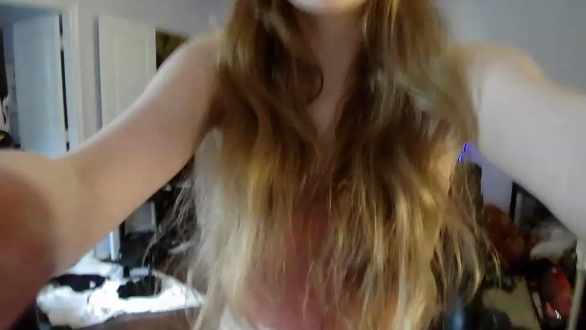 Gallery image thumbnail from Bunnydathug's myfreecams stream on, 04/14/2023, 20:00 image 9 of 20