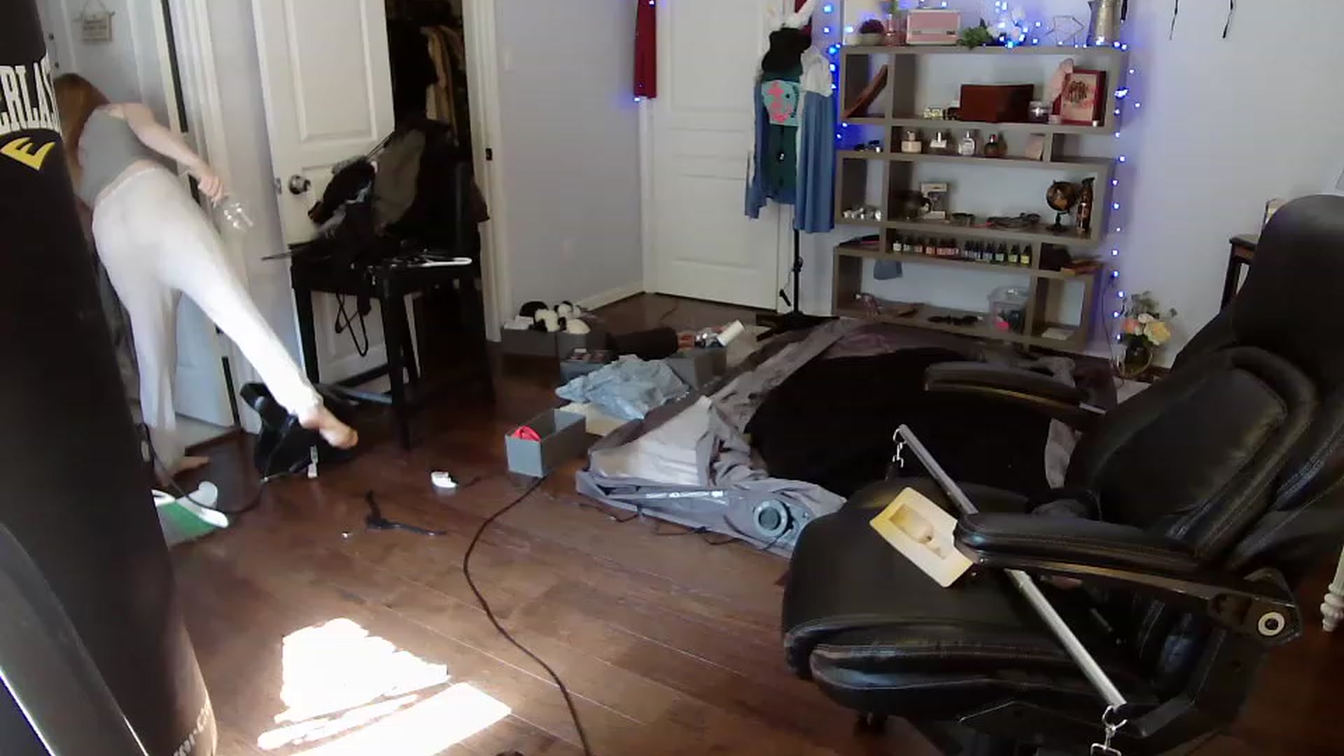 Gallery image thumbnail from Bunnydathug's myfreecams stream on, 04/15/2023, 16:00 image 5 of 20