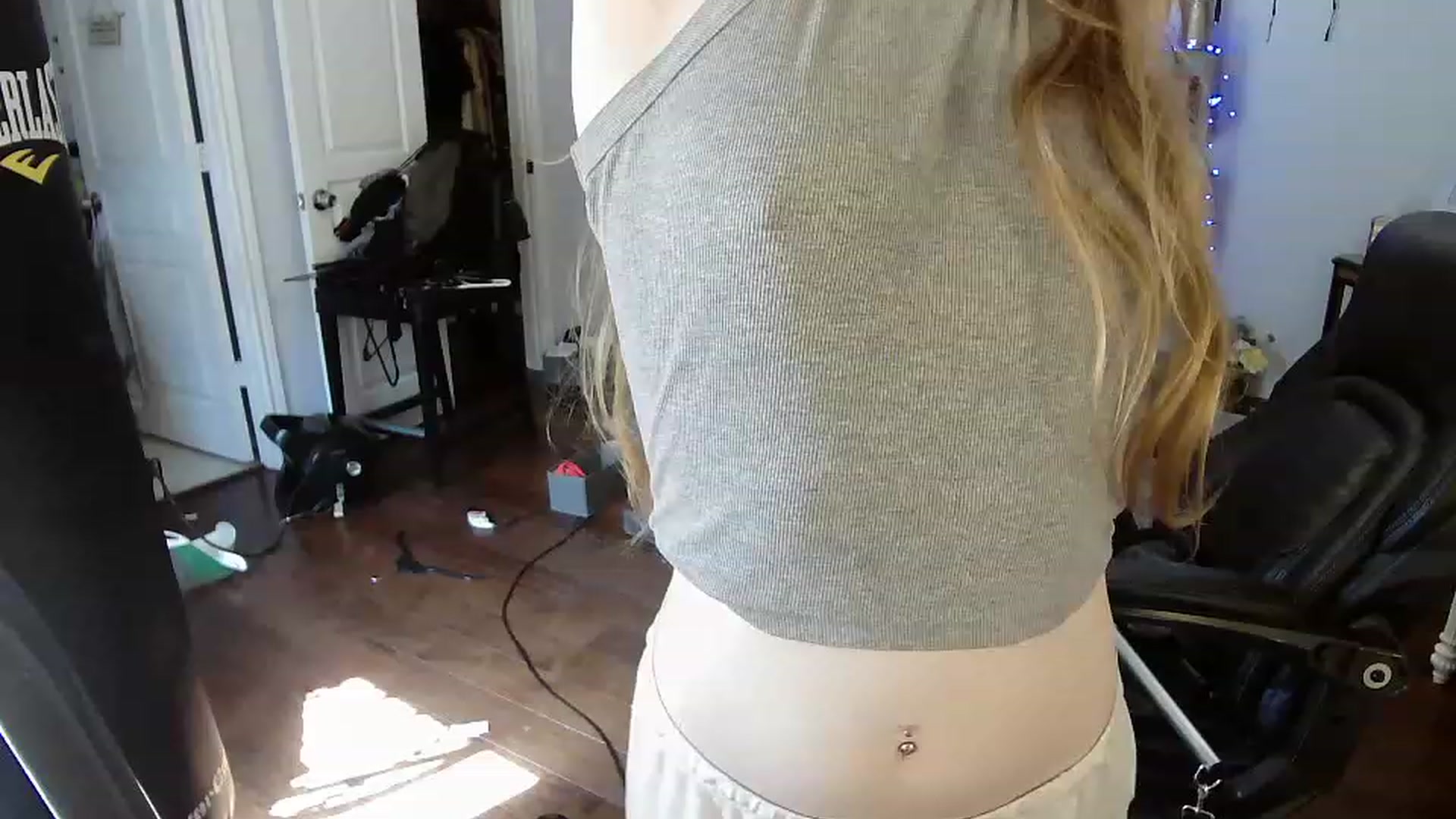 Gallery image thumbnail from Bunnydathug's myfreecams stream on, 04/15/2023, 16:00 image 6 of 20