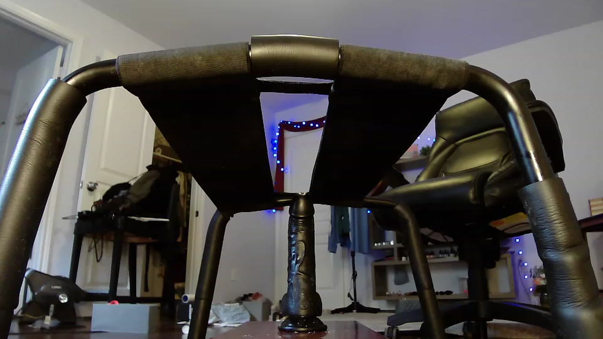 Gallery image thumbnail from Bunnydathug's myfreecams stream on, 04/15/2023, 19:43 image 13 of 20