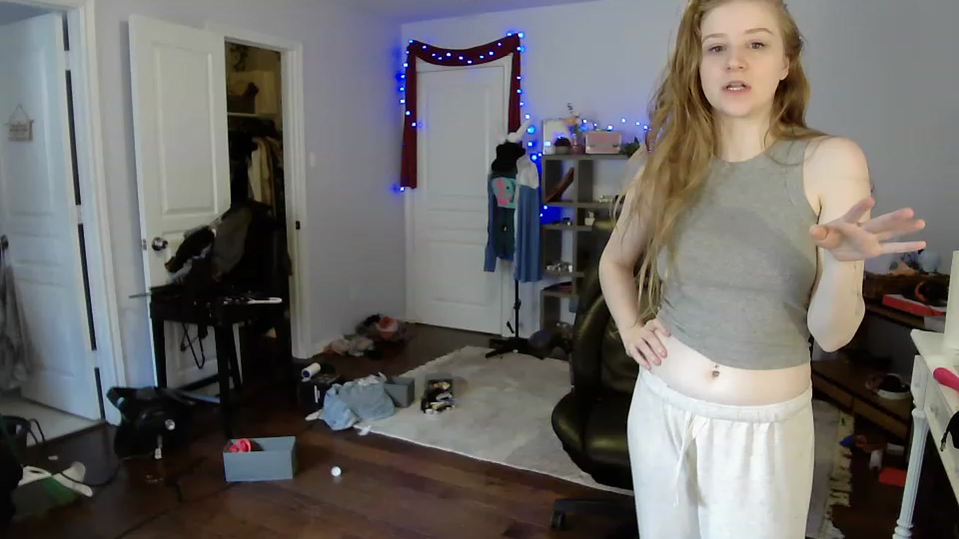 Gallery image thumbnail from Bunnydathug's myfreecams stream on, 04/15/2023, 19:43 image 18 of 20