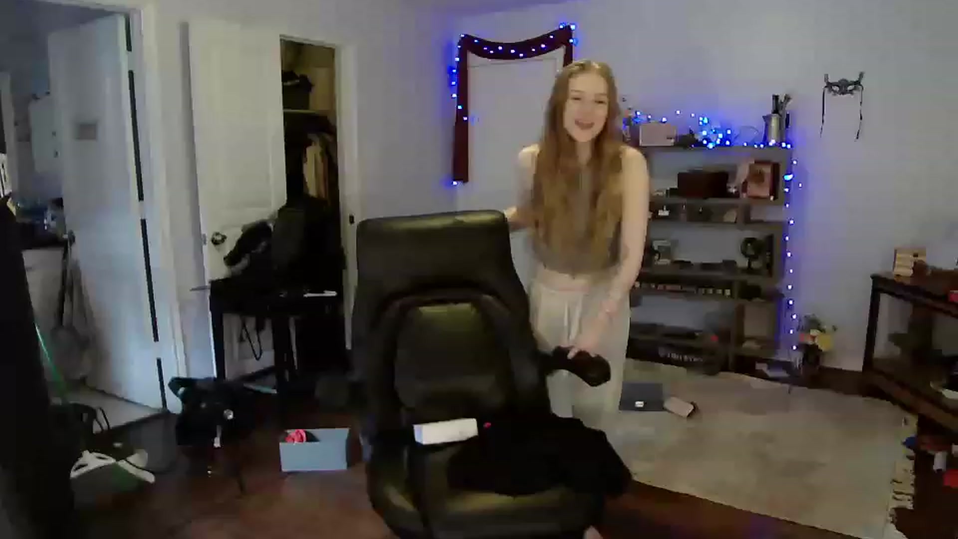 Gallery image thumbnail from Bunnydathug's myfreecams stream on, 04/15/2023, 19:43 image 1 of 20