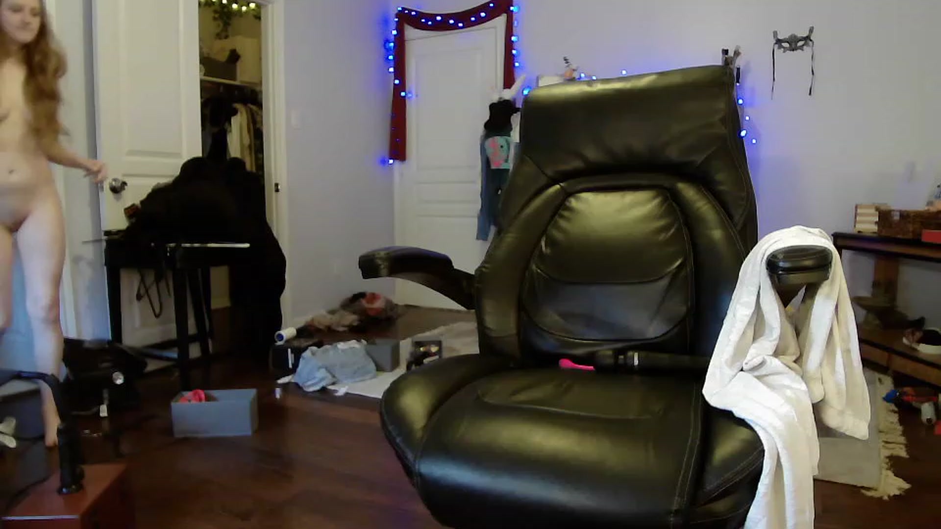 Gallery image thumbnail from Bunnydathug's myfreecams stream on, 04/15/2023, 22:31 image 8 of 20