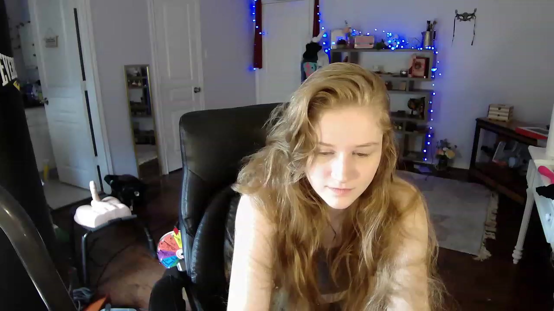 Gallery image thumbnail from Bunnydathug's myfreecams stream on, 04/17/2023, 16:43 image 17 of 20