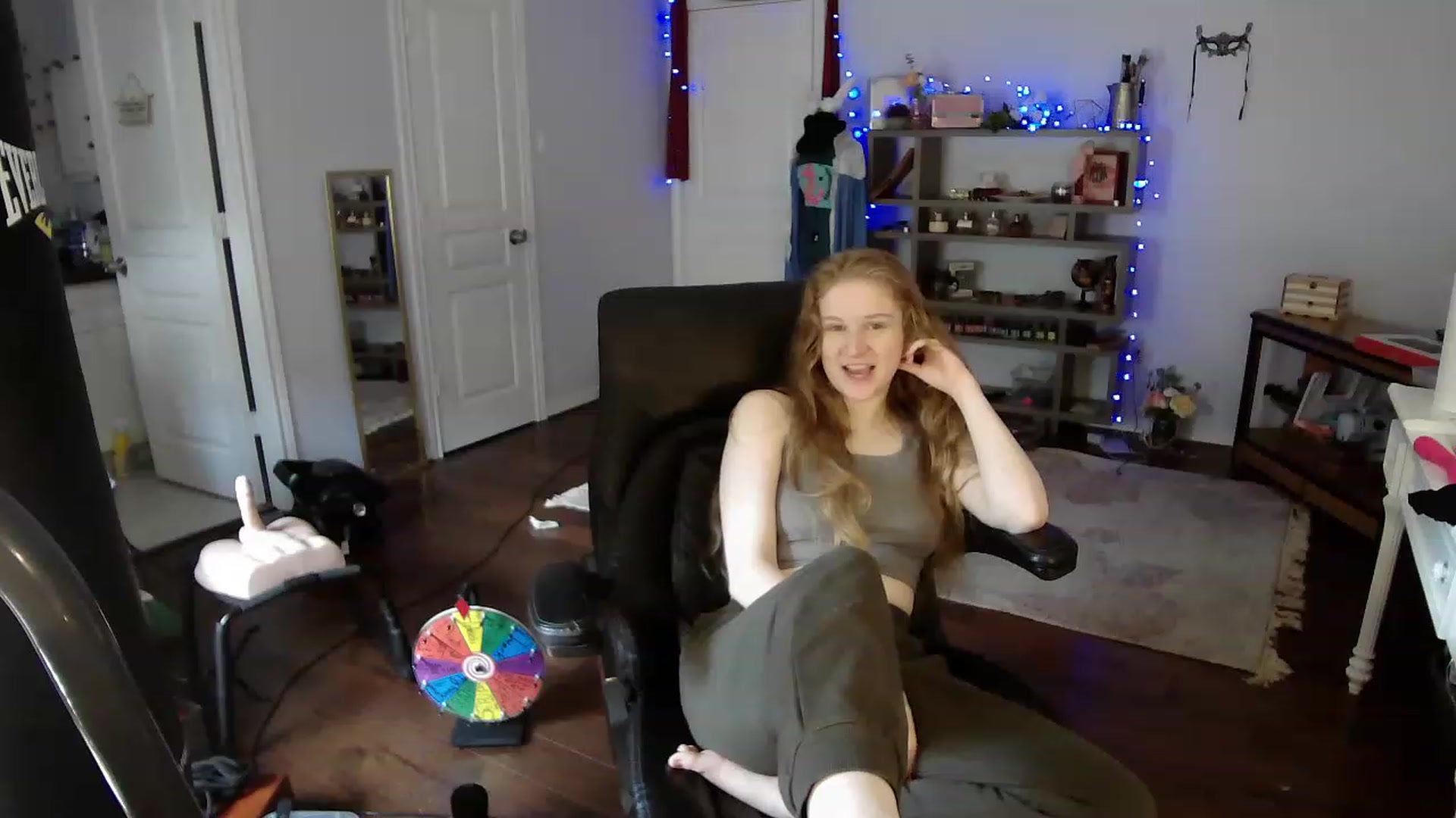 Gallery image thumbnail from Bunnydathug's myfreecams stream on, 04/17/2023, 16:43 image 2 of 20