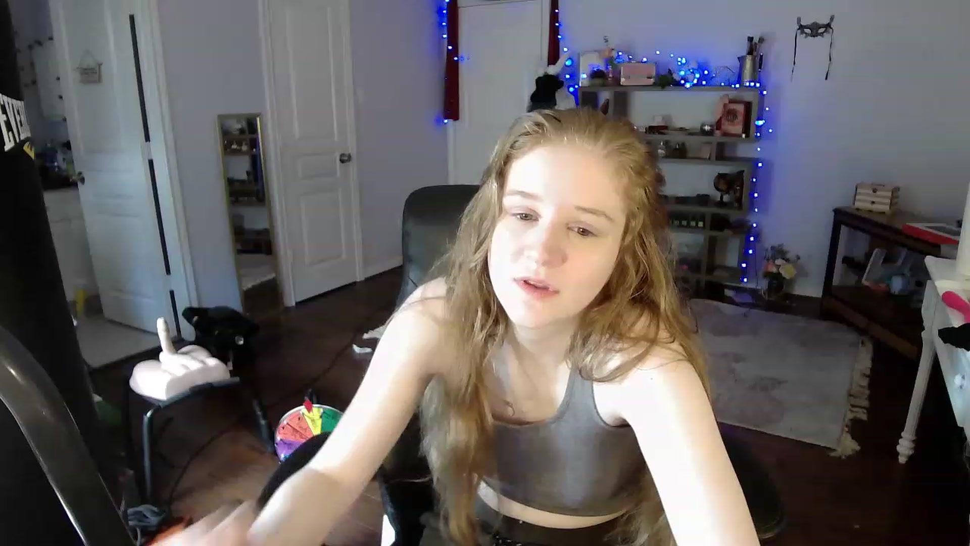 Gallery image thumbnail from Bunnydathug's myfreecams stream on, 04/17/2023, 16:43 image 14 of 20