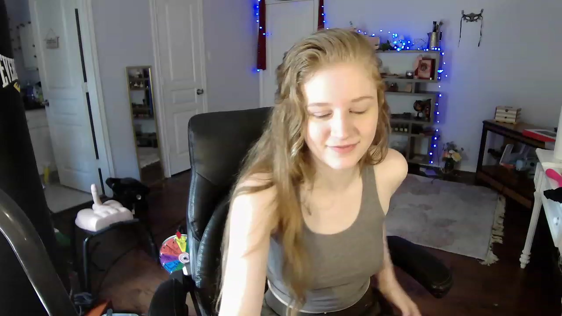 Gallery image thumbnail from Bunnydathug's myfreecams stream on, 04/17/2023, 16:43 image 8 of 20
