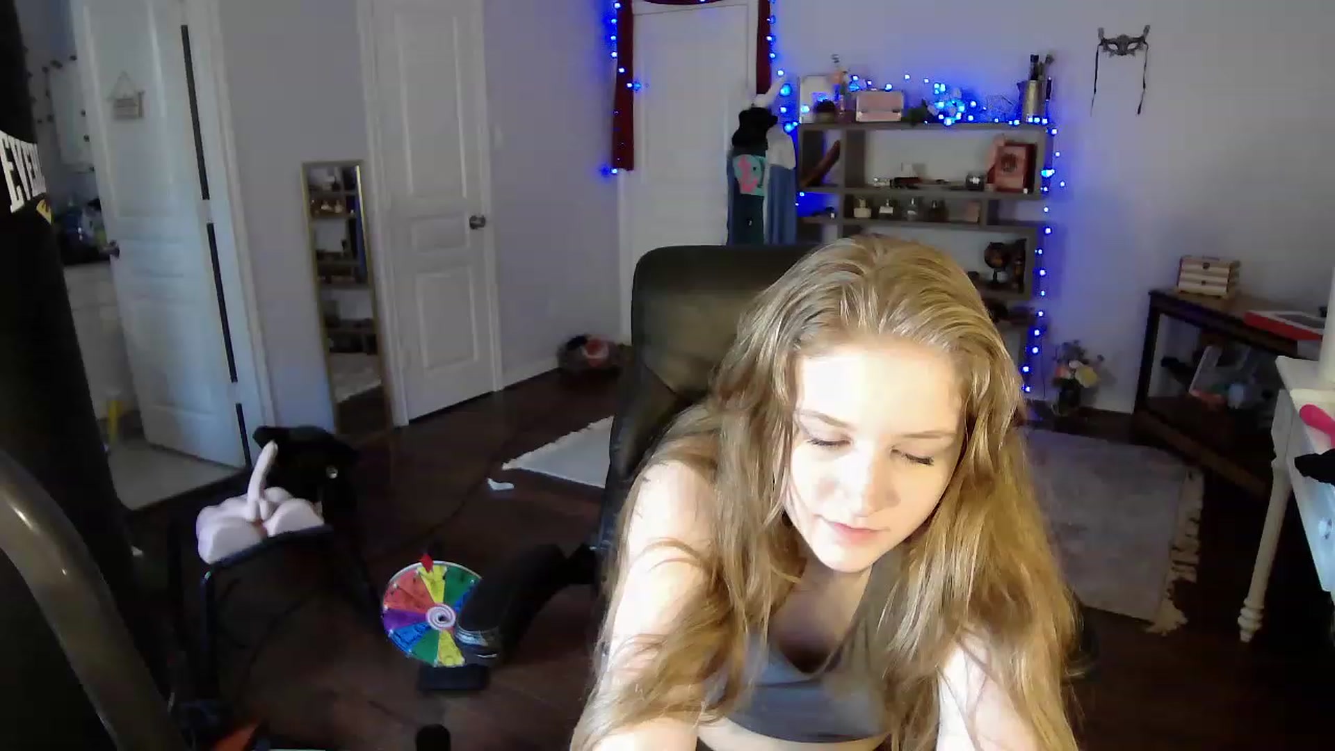 Gallery image thumbnail from Bunnydathug's myfreecams stream on, 04/17/2023, 17:28 image 16 of 20