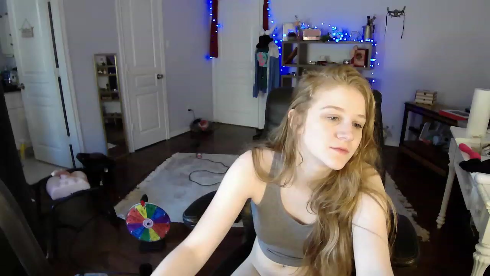 Gallery image thumbnail from Bunnydathug's myfreecams stream on, 04/17/2023, 19:23 image 14 of 20