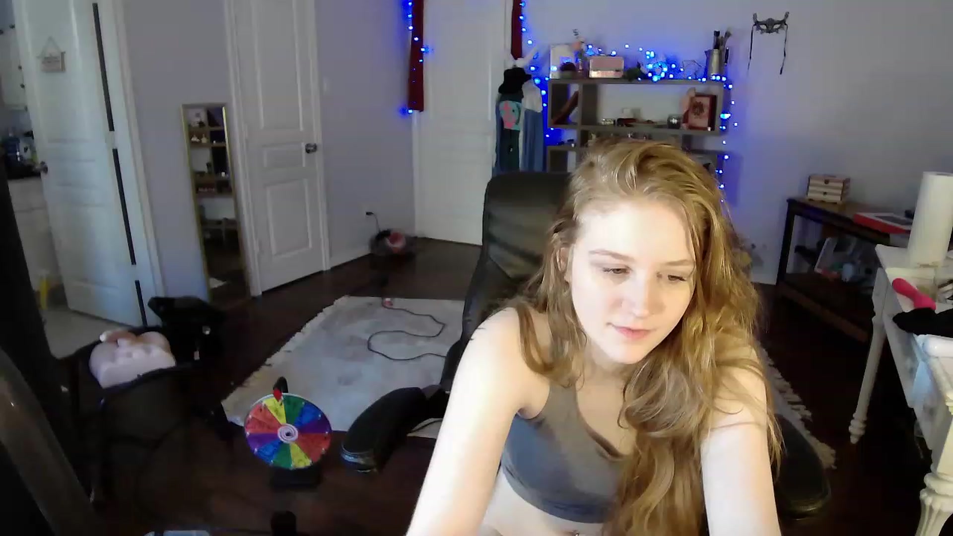 Gallery image thumbnail from Bunnydathug's myfreecams stream on, 04/17/2023, 19:23 image 12 of 20