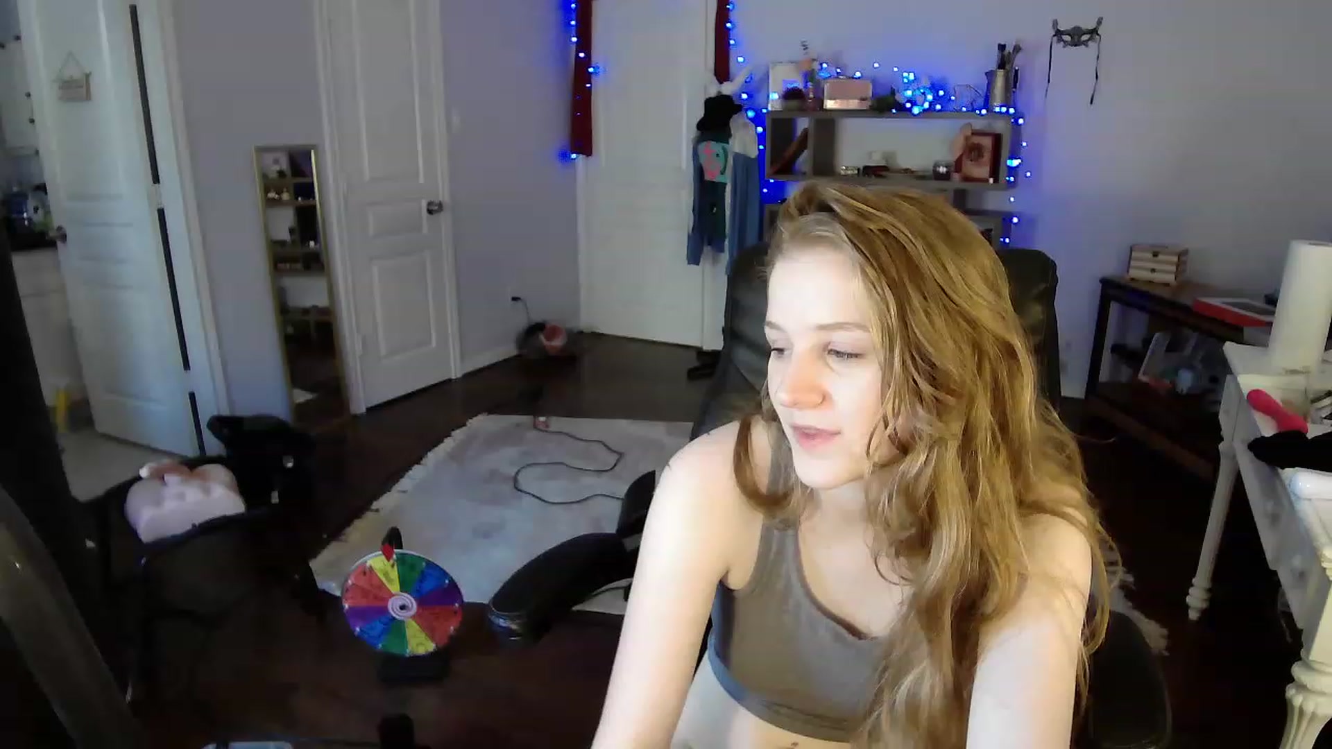Gallery image thumbnail from Bunnydathug's myfreecams stream on, 04/17/2023, 19:23 image 11 of 20