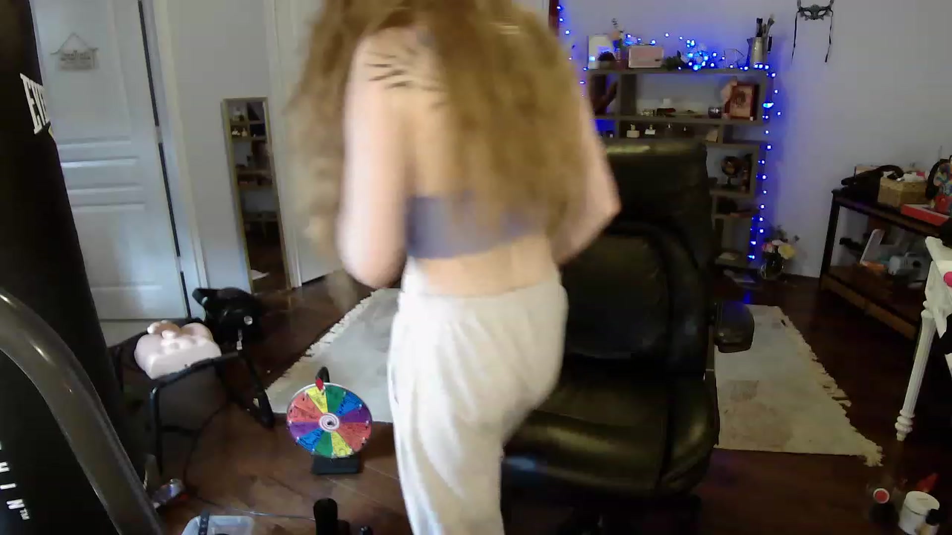 Gallery image thumbnail from Bunnydathug's myfreecams stream on, 04/18/2023, 17:17 image 19 of 20