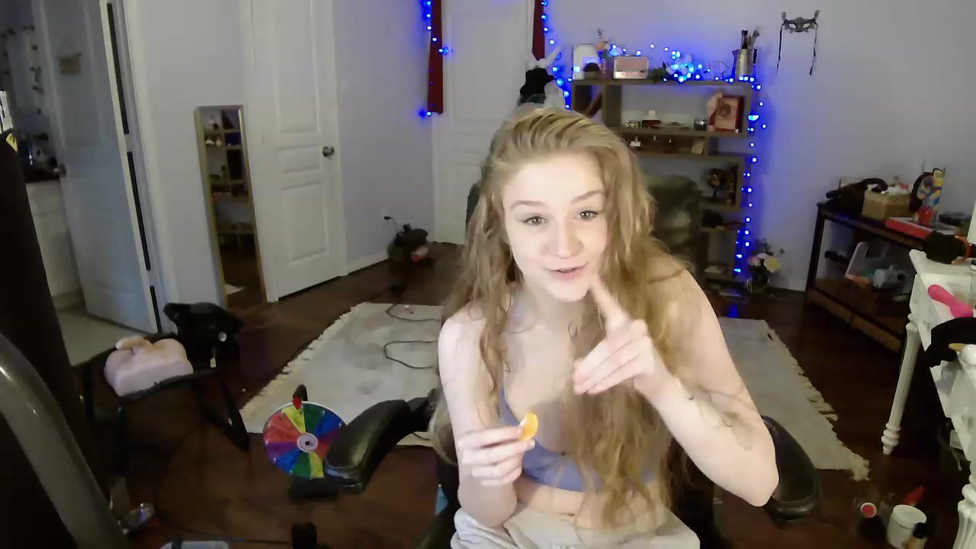 Gallery image thumbnail from Bunnydathug's myfreecams stream on, 04/18/2023, 17:17 image 7 of 20
