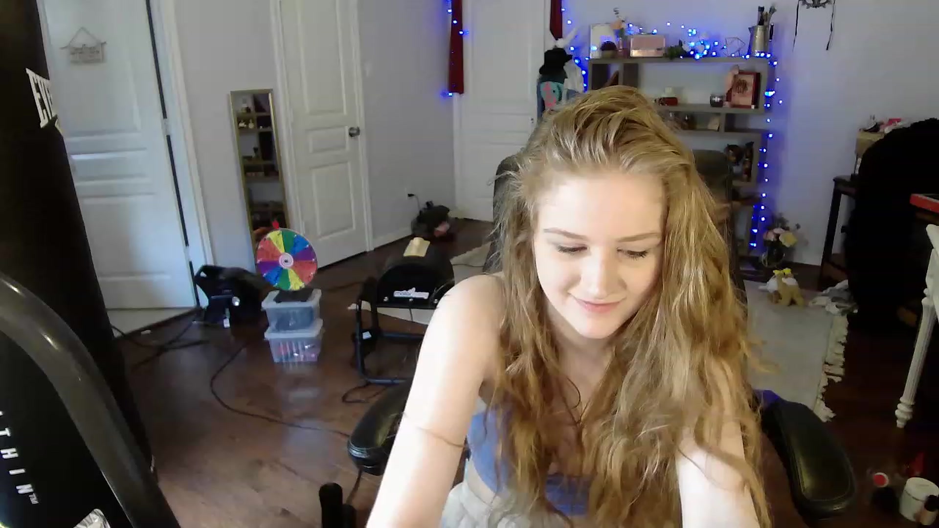 Gallery image thumbnail from Bunnydathug's myfreecams stream on, 04/18/2023, 21:04 image 10 of 20