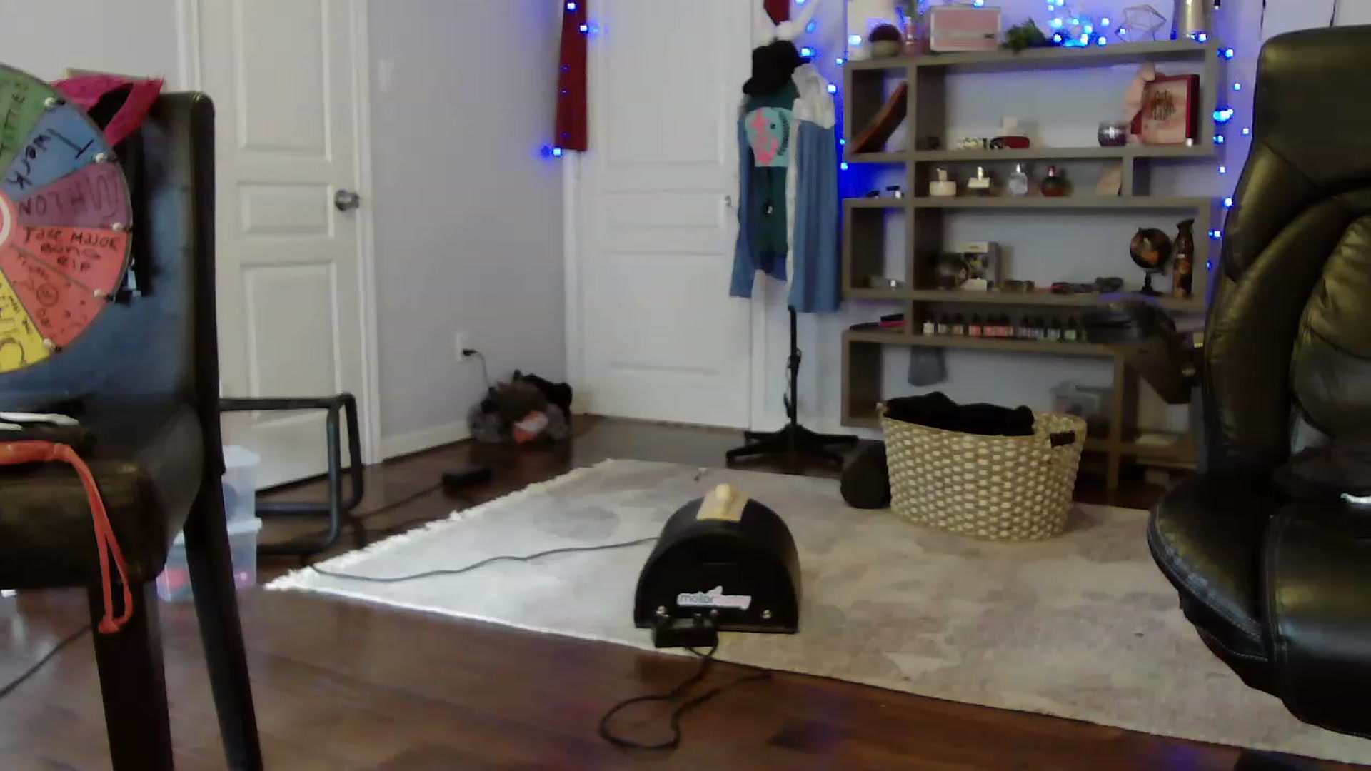 Gallery image thumbnail from Bunnydathug's myfreecams stream on, 04/20/2023, 17:42 image 18 of 20