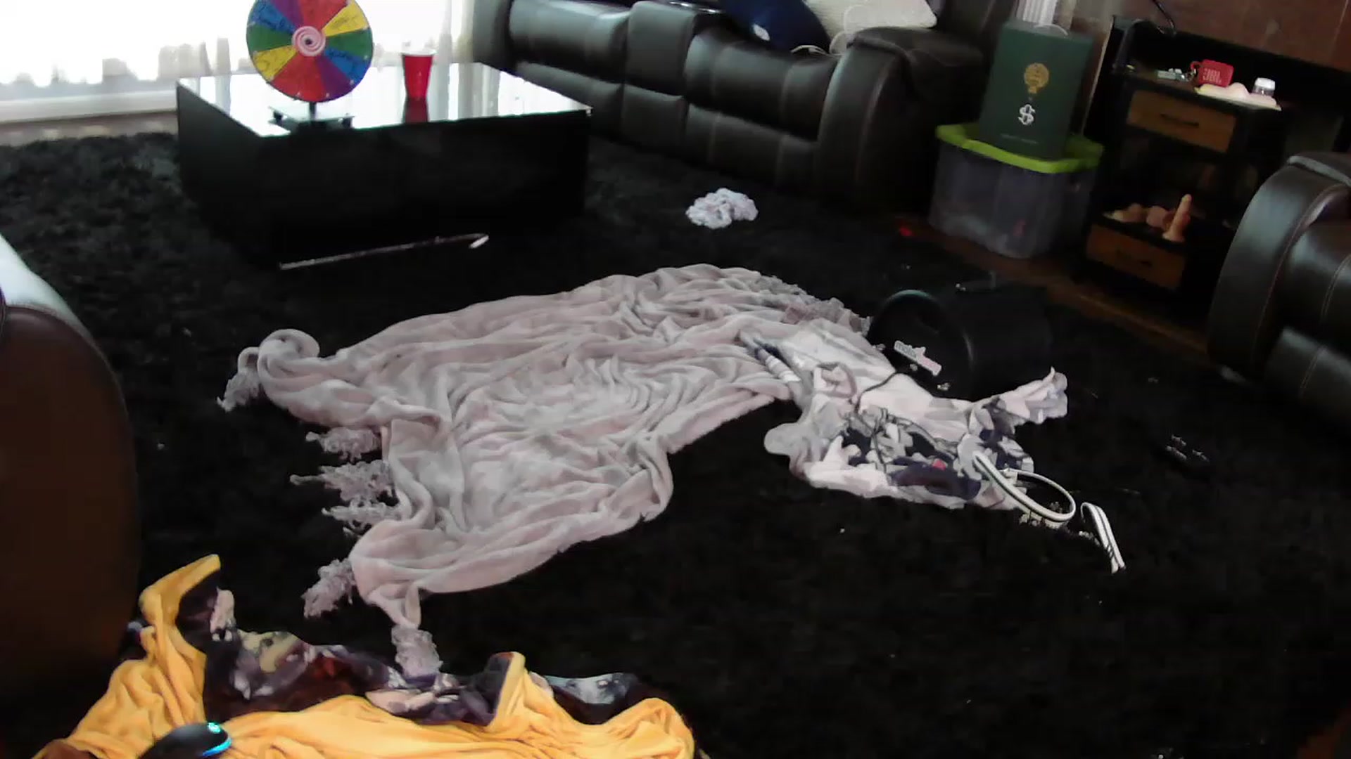 Gallery image thumbnail from Bunnydathug's myfreecams stream on, 04/21/2023, 19:17 image 3 of 20