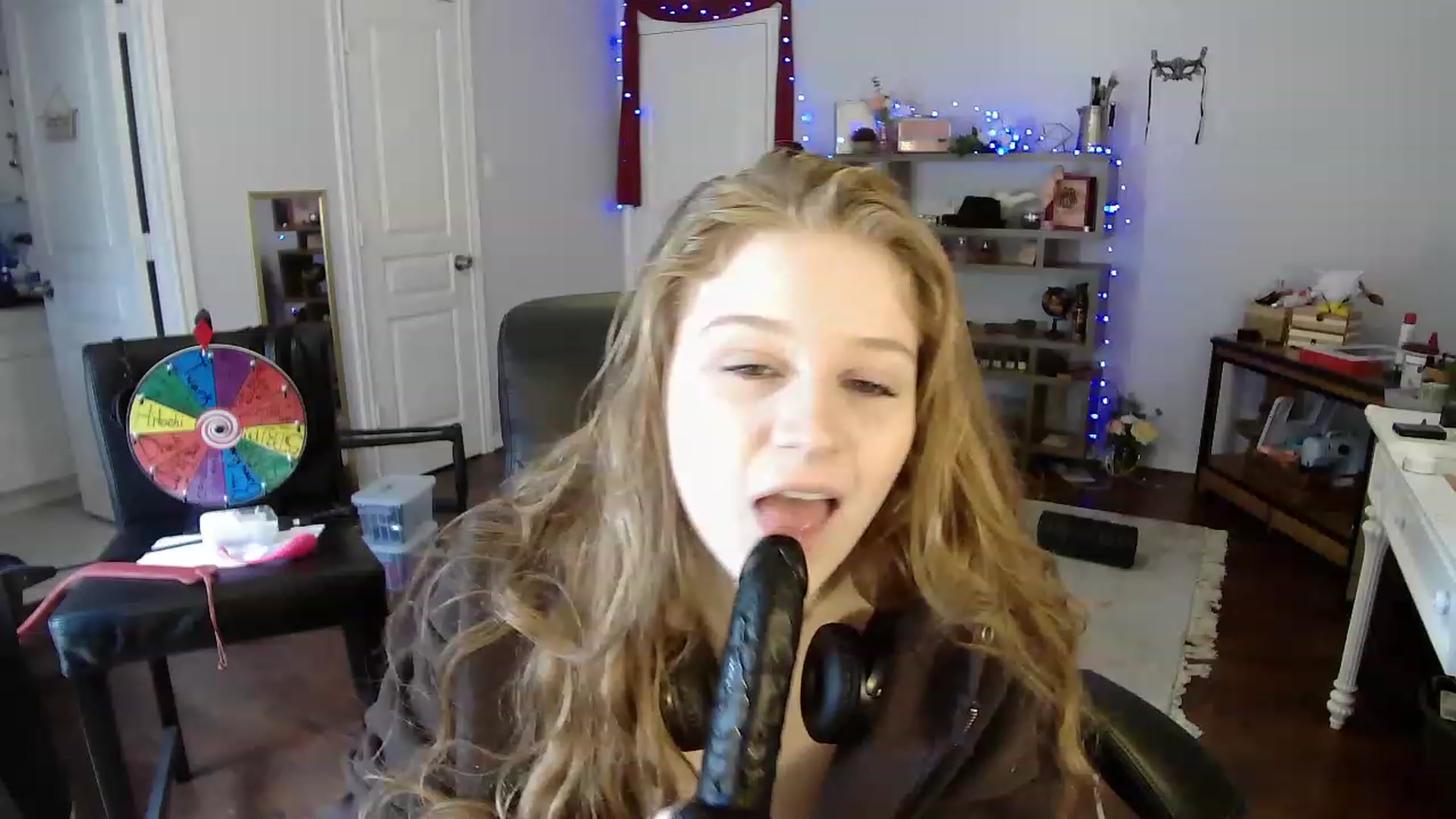 Gallery image thumbnail from Bunnydathug's myfreecams stream on, 04/24/2023, 17:00 image 16 of 20