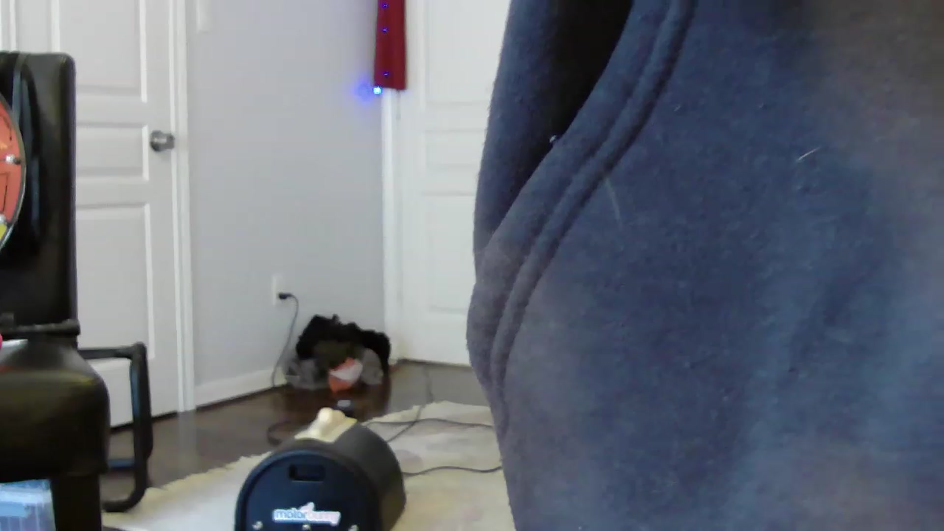 Gallery image thumbnail from Bunnydathug's myfreecams stream on, 04/24/2023, 17:00 image 18 of 20