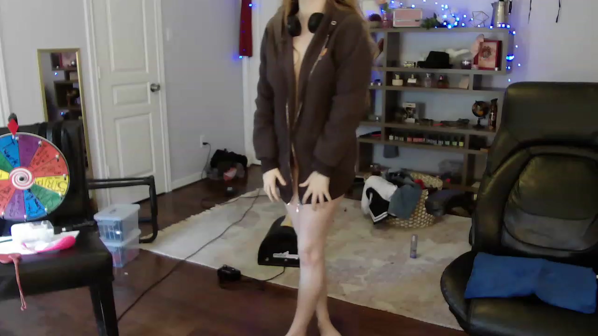 Gallery image thumbnail from Bunnydathug's myfreecams stream on, 04/24/2023, 17:00 image 14 of 20