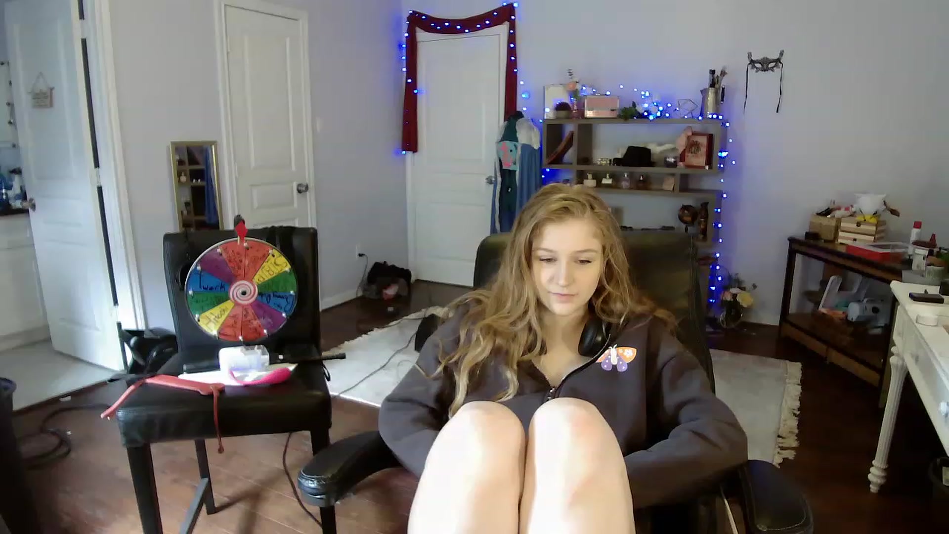 Gallery image thumbnail from Bunnydathug's myfreecams stream on, 04/24/2023, 17:00 image 7 of 20