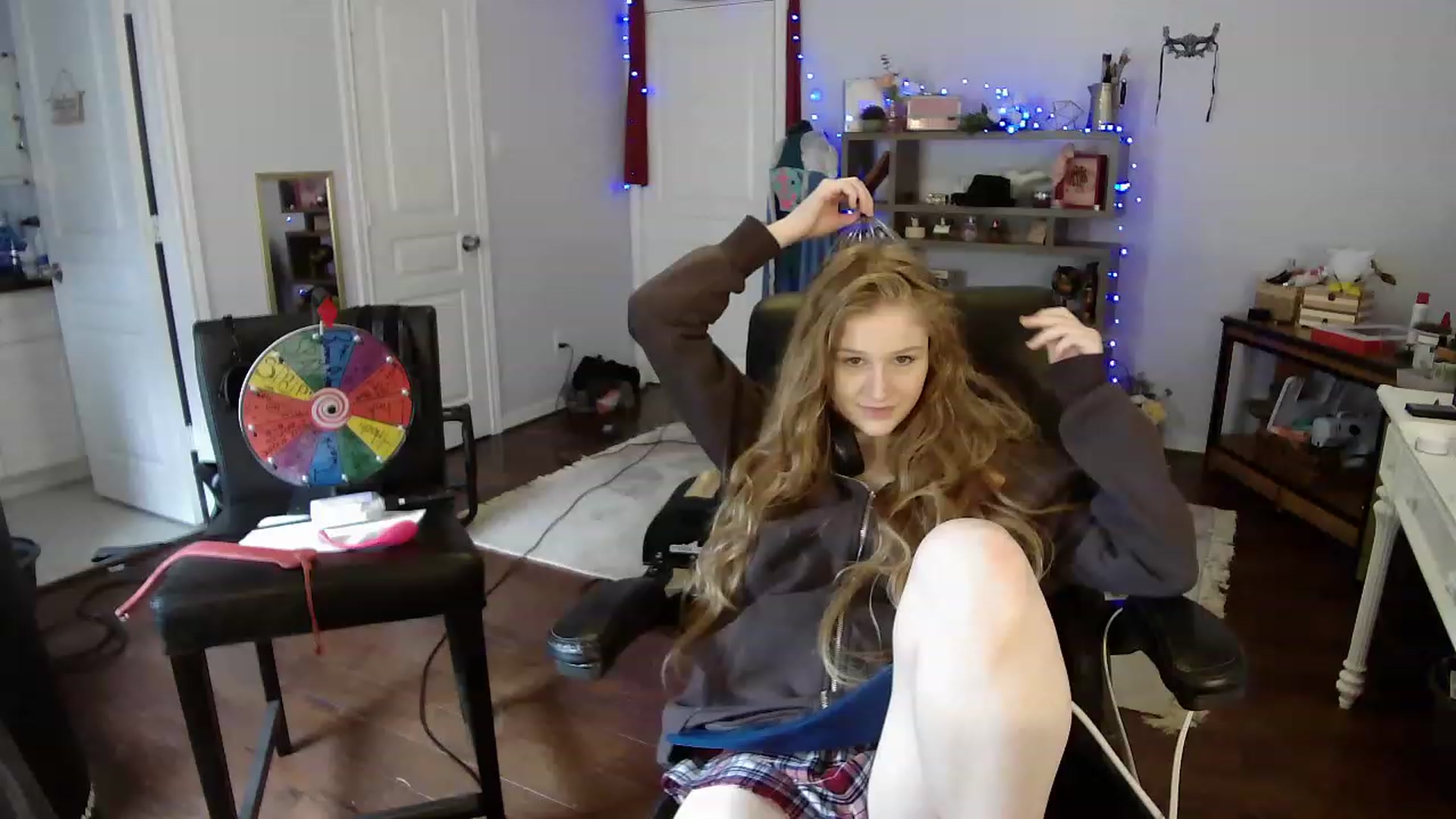 Gallery image thumbnail from Bunnydathug's myfreecams stream on, 04/24/2023, 17:37 image 7 of 20