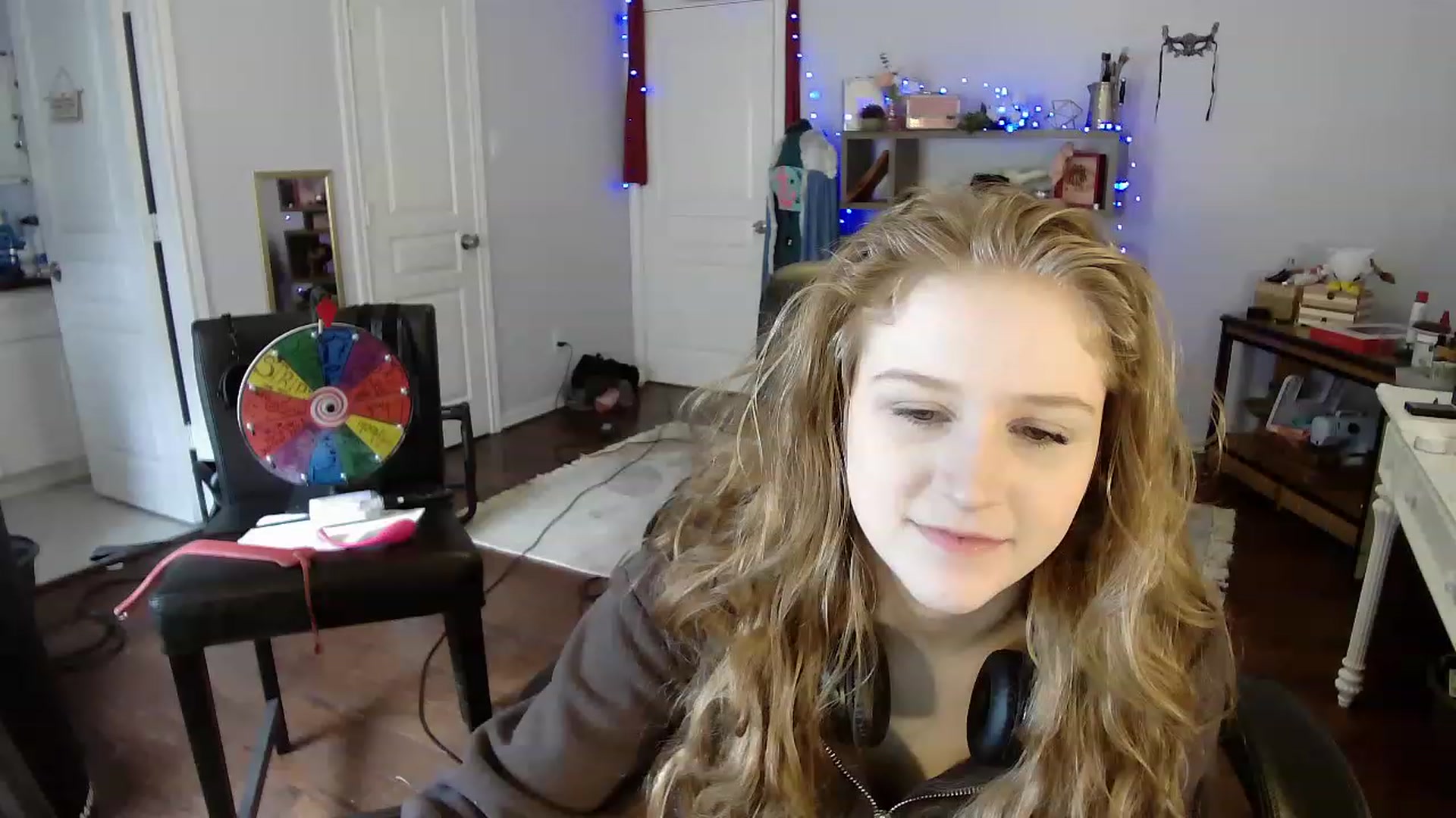 Gallery image thumbnail from Bunnydathug's myfreecams stream on, 04/24/2023, 17:37 image 16 of 20