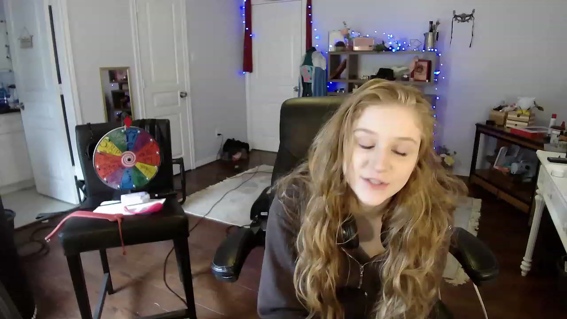 Gallery image thumbnail from Bunnydathug's myfreecams stream on, 04/24/2023, 17:37 image 3 of 20
