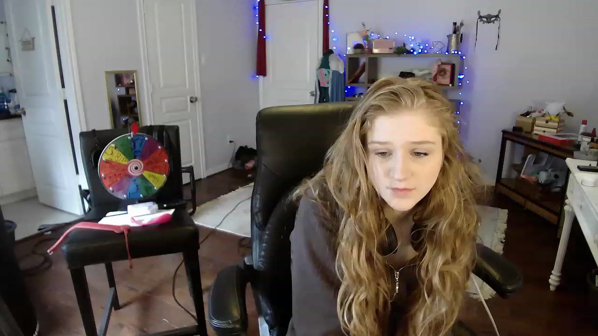 Gallery image thumbnail from Bunnydathug's myfreecams stream on, 04/24/2023, 17:37 image 4 of 20