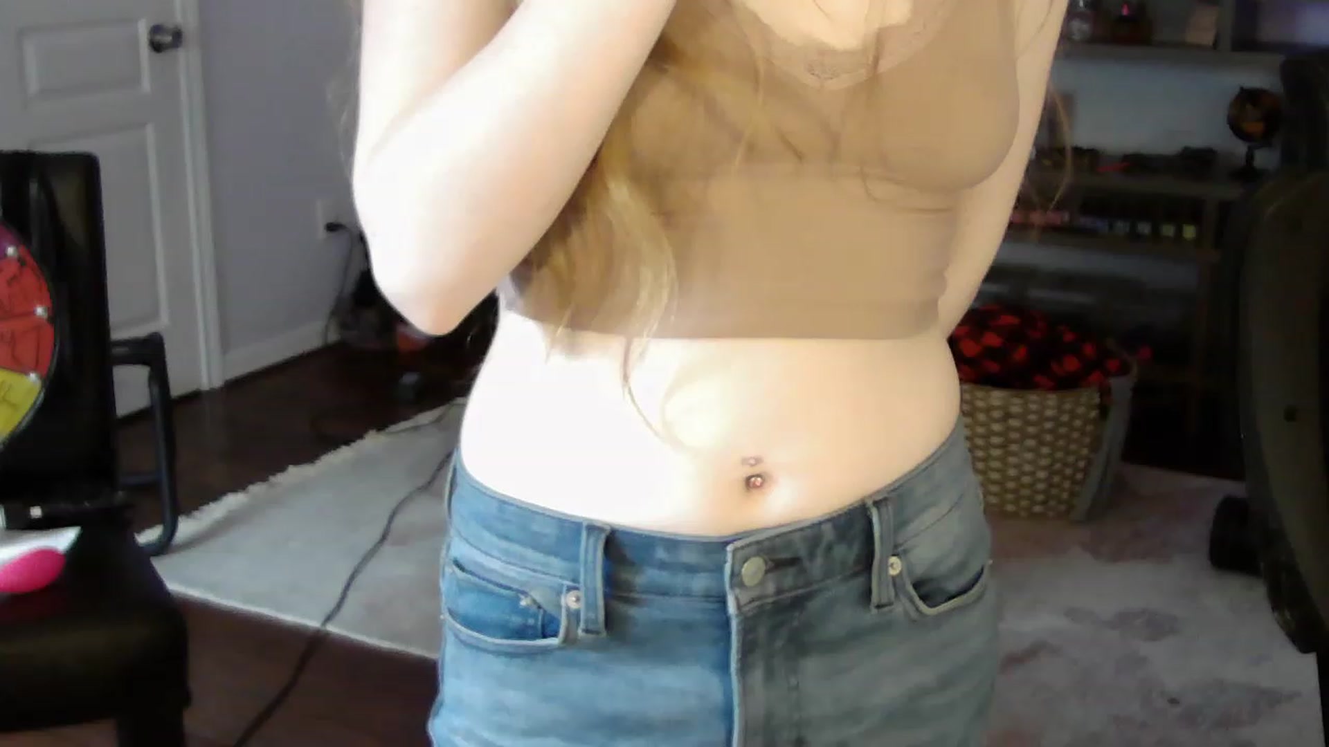 Gallery image thumbnail from Bunnydathug's myfreecams stream on, 04/25/2023, 18:12 image 5 of 20
