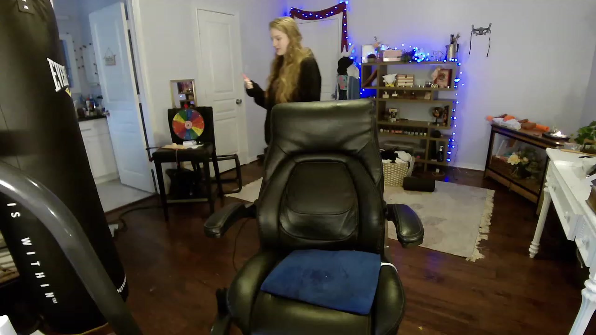 Gallery image thumbnail from Bunnydathug's myfreecams stream on, 04/25/2023, 21:01 image 10 of 20