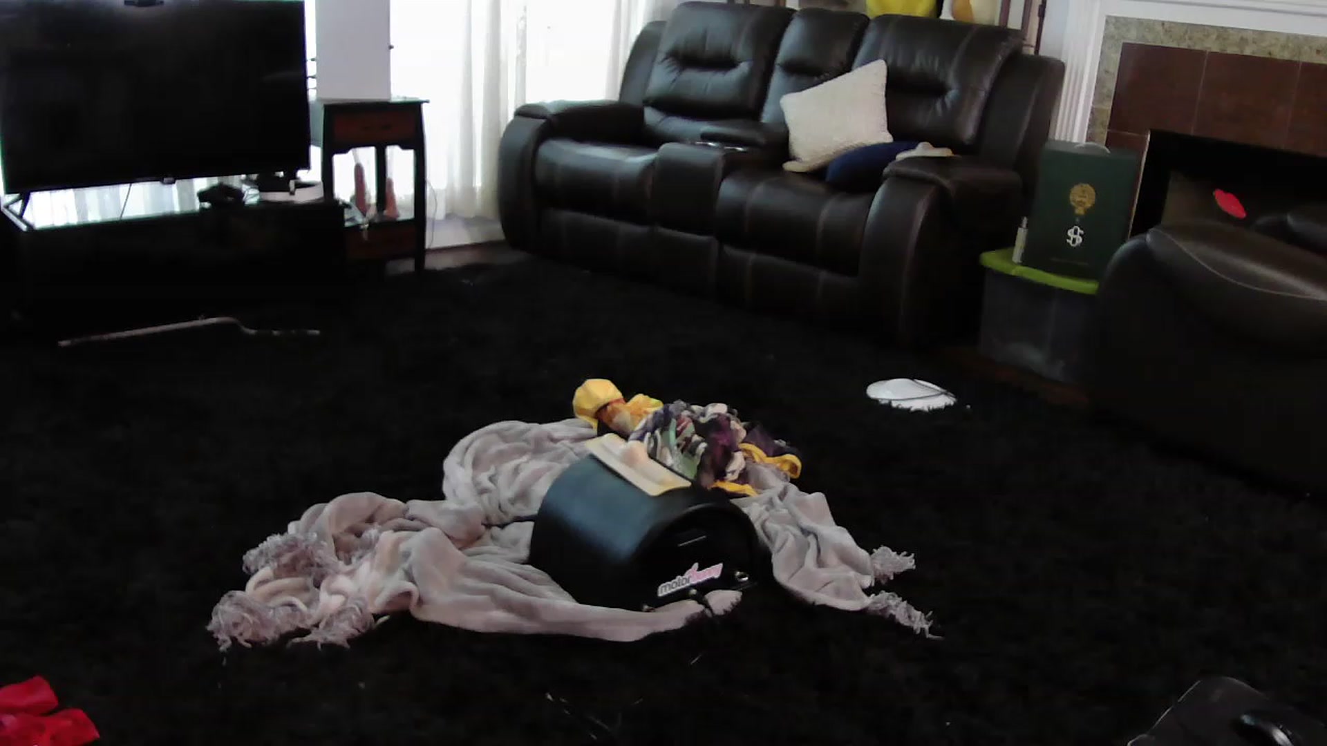 Gallery image thumbnail from Bunnydathug's myfreecams stream on, 04/27/2023, 19:51 image 19 of 20
