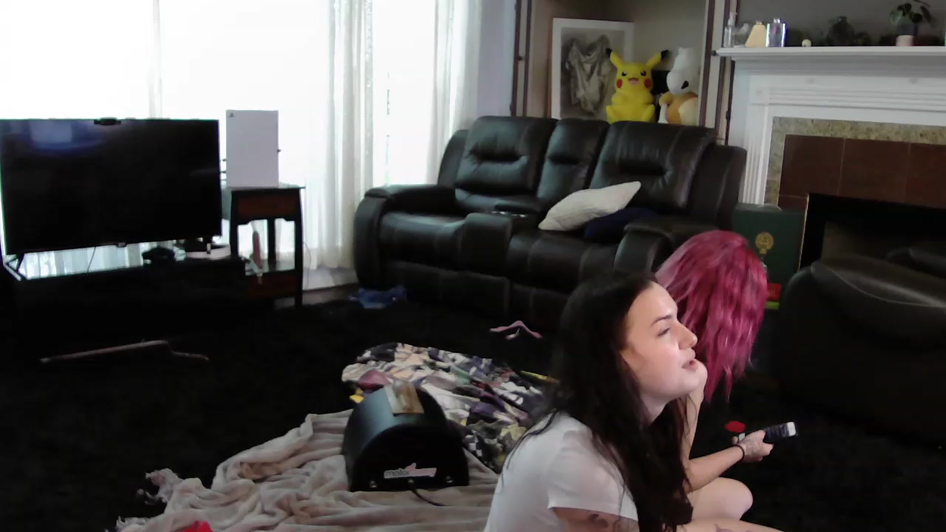 Gallery image thumbnail from Bunnydathug's myfreecams stream on, 04/27/2023, 19:51 image 1 of 20